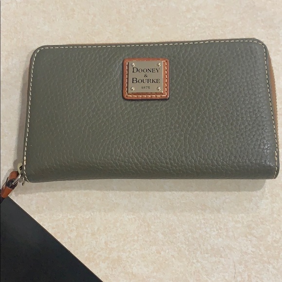 Dooney & Bourke Wallet - Picture 1 of 1